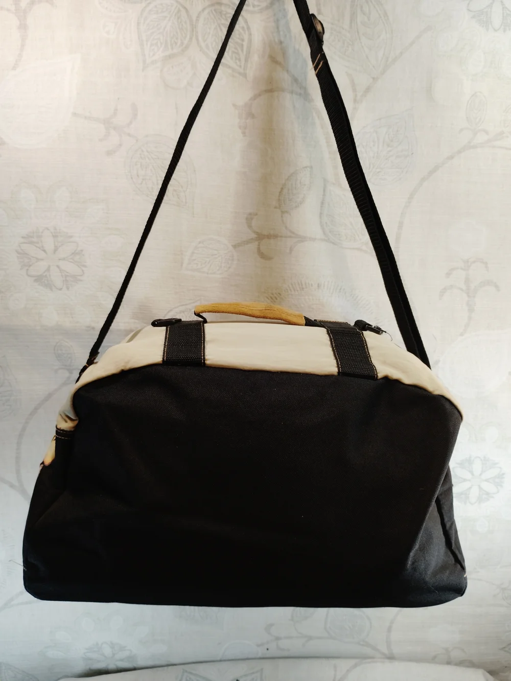 Harry Potter Quidditch Duffle Bag in Red and Cream